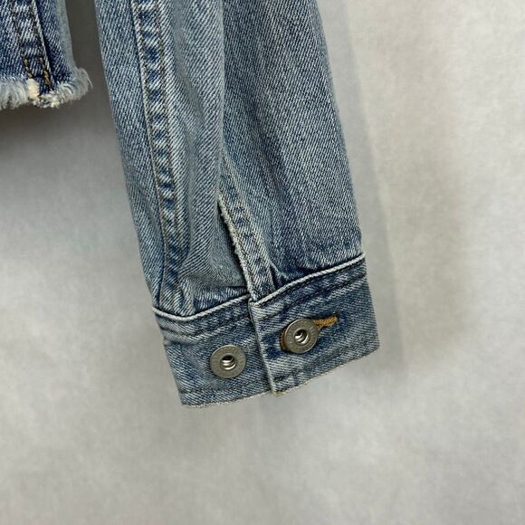 NEW Sendero The Taylor Denim Jacket Sz Small Cropped Raw Hem Button Front Light - Picture 6 of 8
